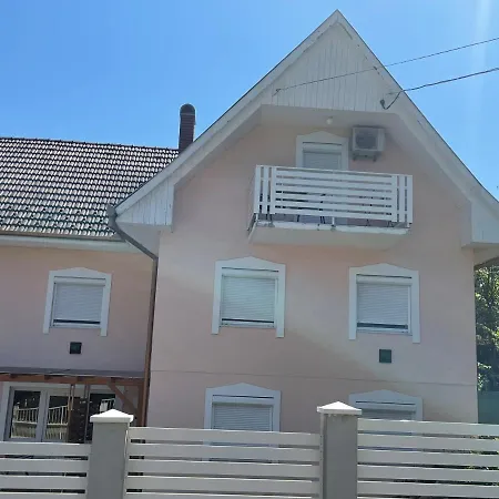 Gitta Apartmanhaz Apartment *