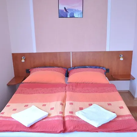 Gitta Apartmanhaz Daire *