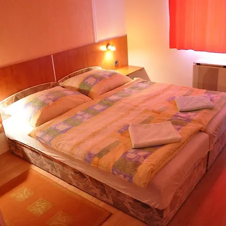 Gitta Apartmanhaz Daire *