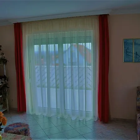 Gitta Apartmanhaz Daire