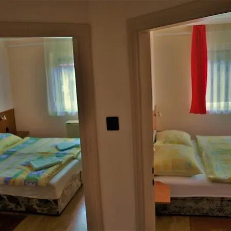 Gitta Apartmanhaz Appartement *