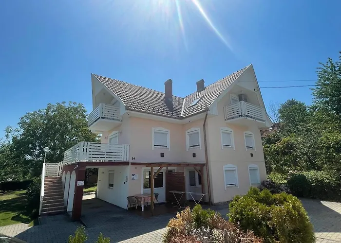 Apartment Gitta Apartmanhaz *